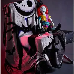 Jack And Sally Reversible Fleece Blanket - The Nightmare Before Christ 7 Jack And Sally Reversible Fleece Blanket - The Nightmare Before Christ -Creepy Decor Store 01414473 d