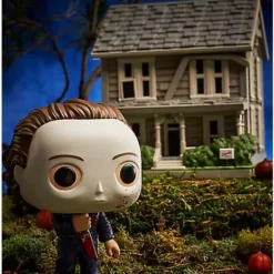 Funko POP! Town: Michael Myers With House - Halloween
