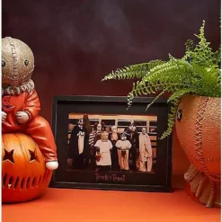 Trick 'r Treat Bus Framed Picture -Creepy Decor Store 01531052 d